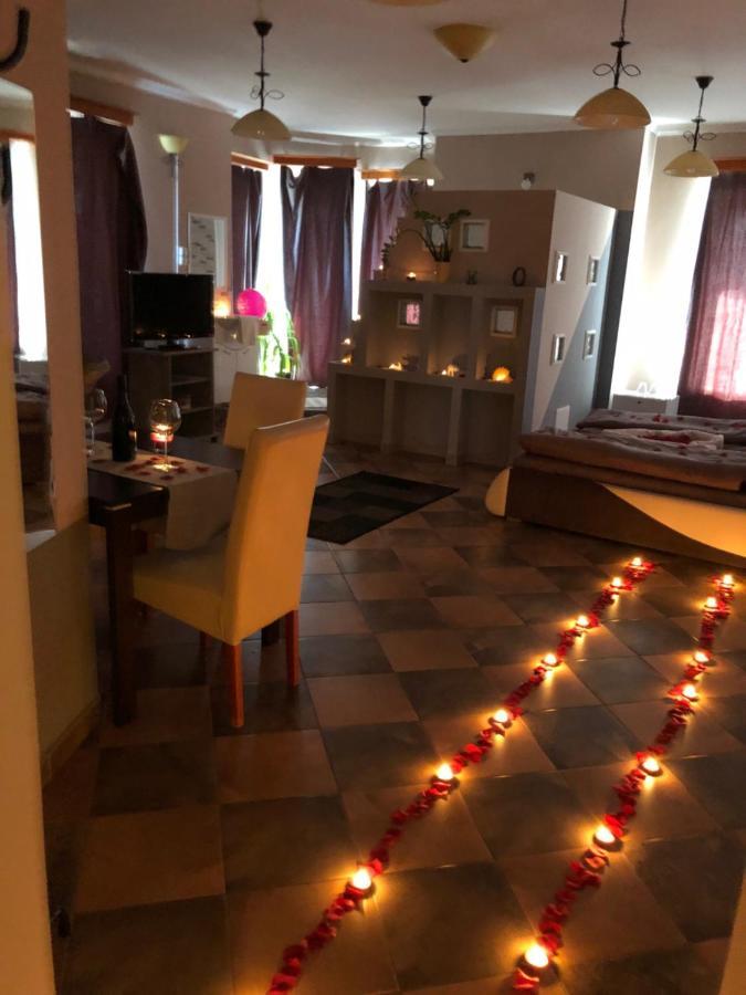 Villamerica Miskolc Luaran gambar
