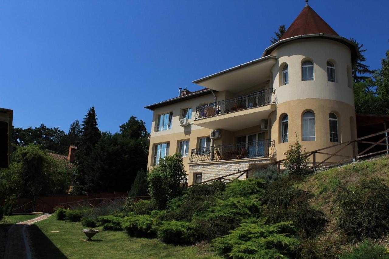 Villamerica Miskolc Luaran gambar