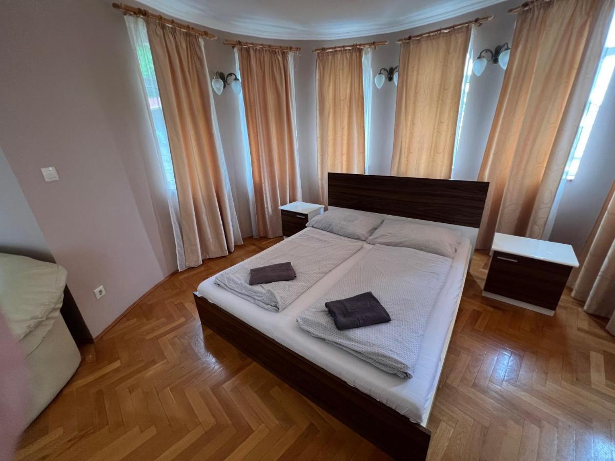 Villamerica Miskolc Luaran gambar