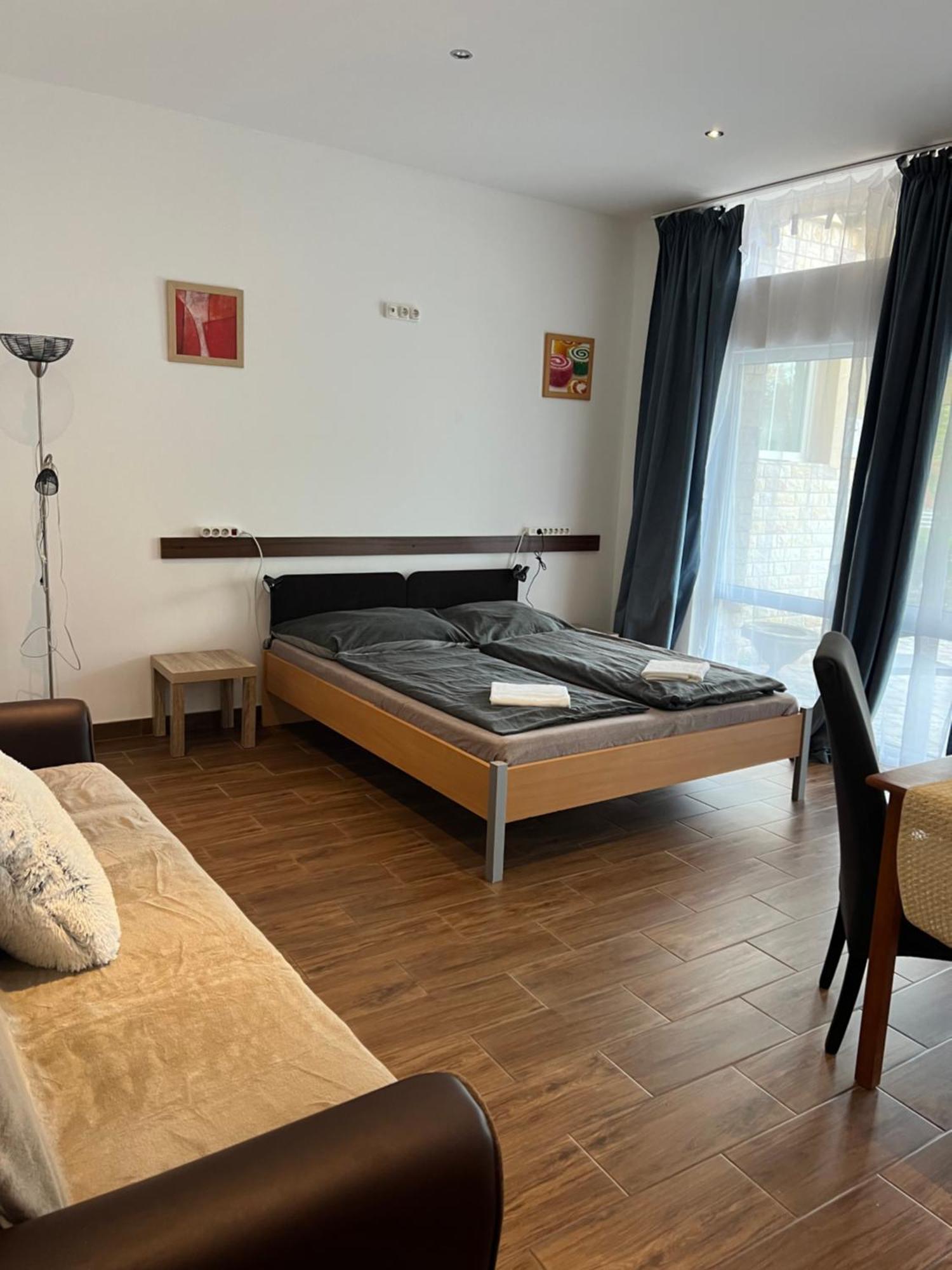 Villamerica Miskolc Luaran gambar