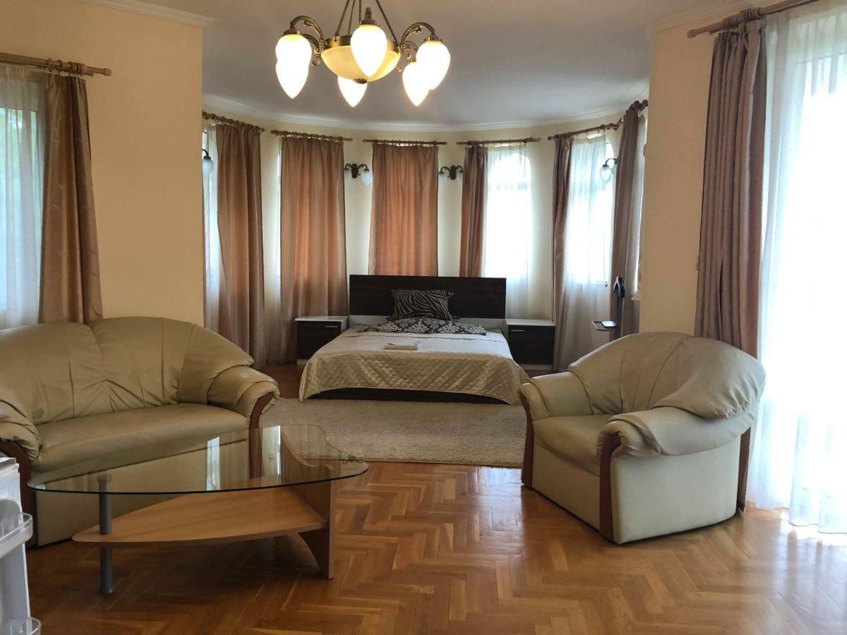 Villamerica Miskolc Luaran gambar