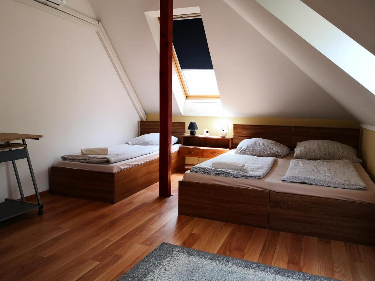 Villamerica Miskolc Luaran gambar