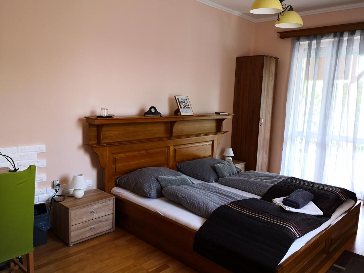 Villamerica Miskolc Luaran gambar