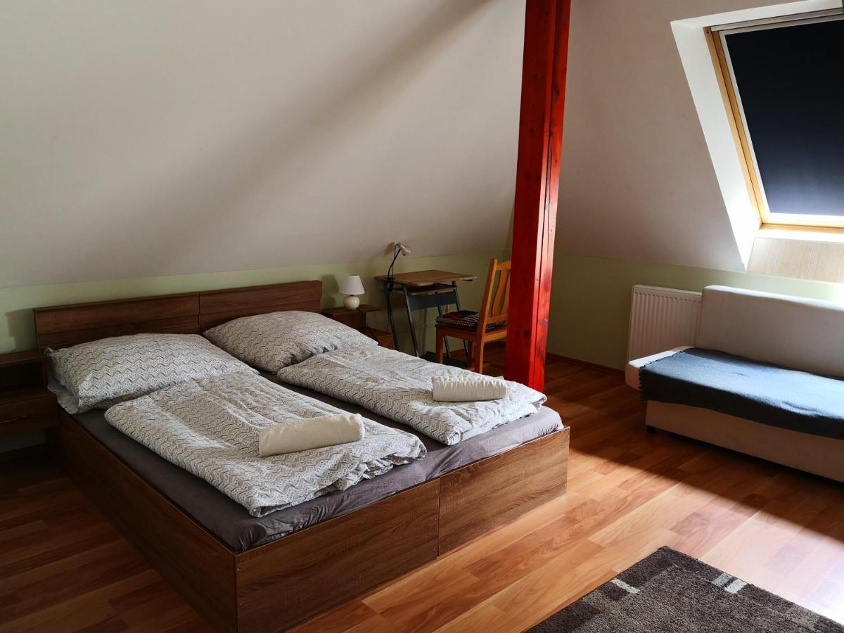 Villamerica Miskolc Luaran gambar